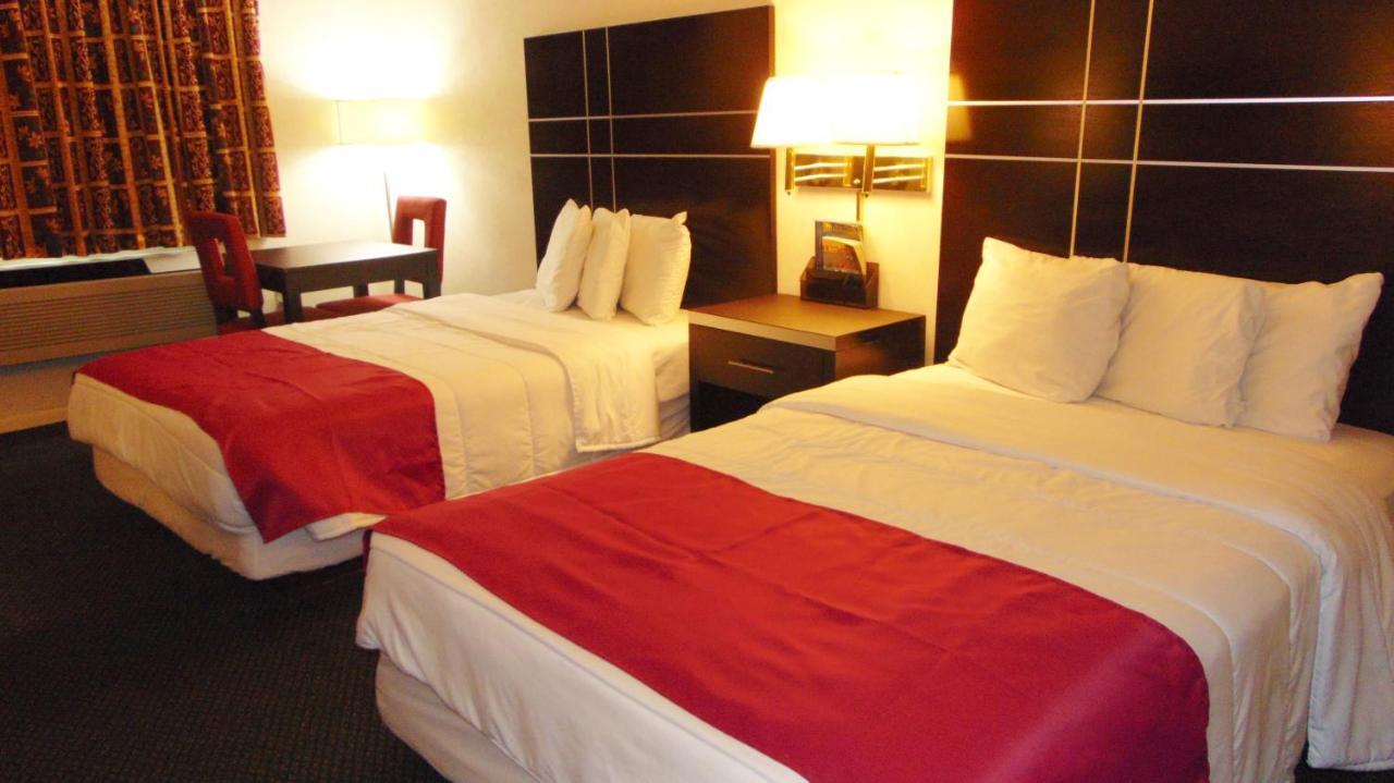 Econo Lodge Marmora Habitación foto